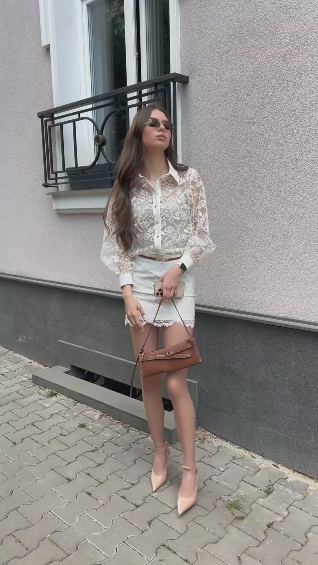 Дантелена мини пола